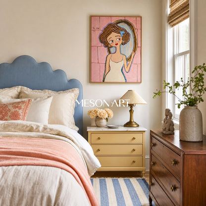 Ritratto in stile Pop Art dai colori vivaci con sfondo rosa a texture, ideale per l'arredamento di una camera da letto moderna