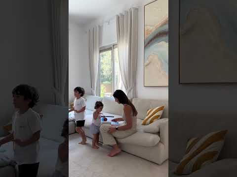 Charger la vidéo: Large 3D Entry wall decoration ideas beige texture painting beige abstract canvas wall art